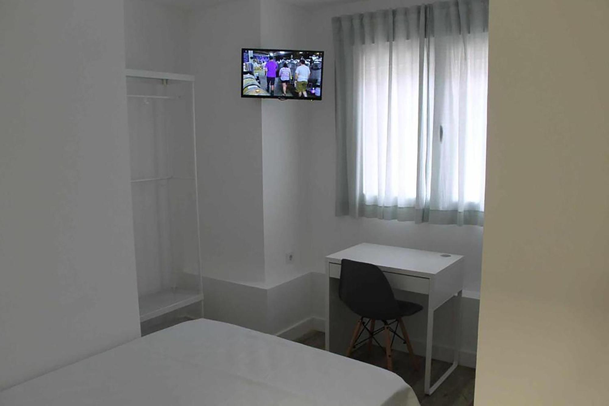 Hostal Royal Begona Madrid Extérieur photo