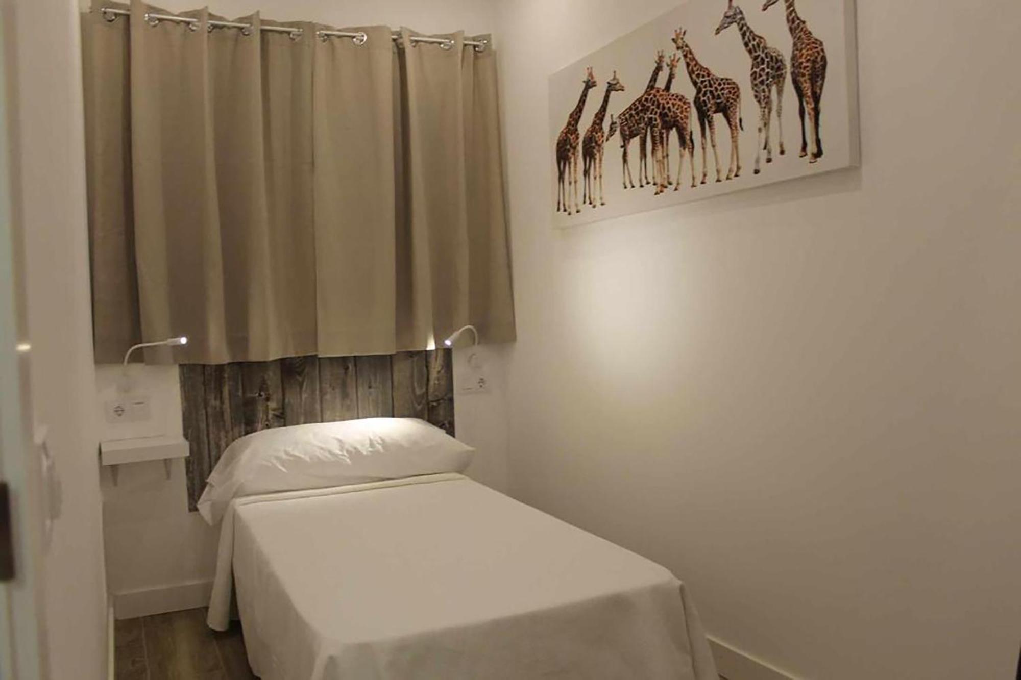 Hostal Royal Begona Madrid Extérieur photo